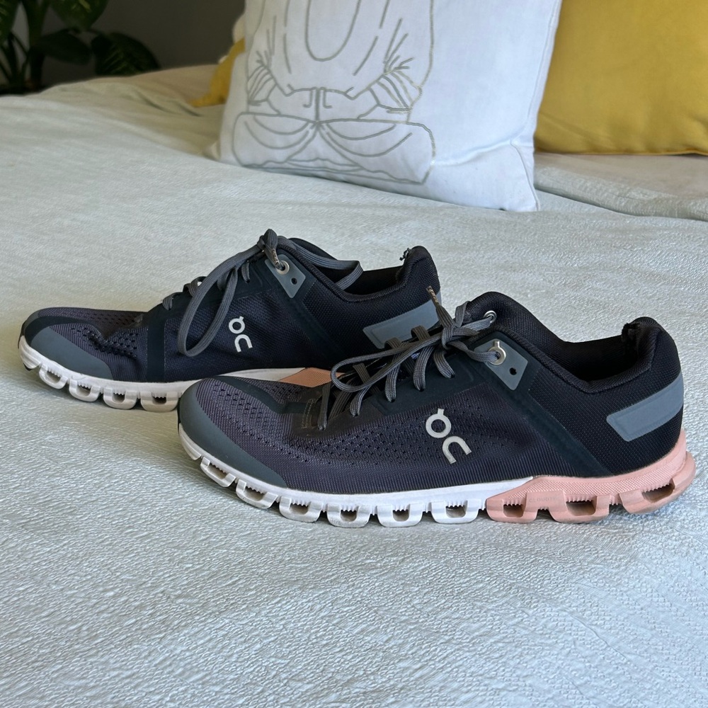 On Running Women's Gray and Pink Cloud-Style Athletic Sneakers - Picture 3 of 12